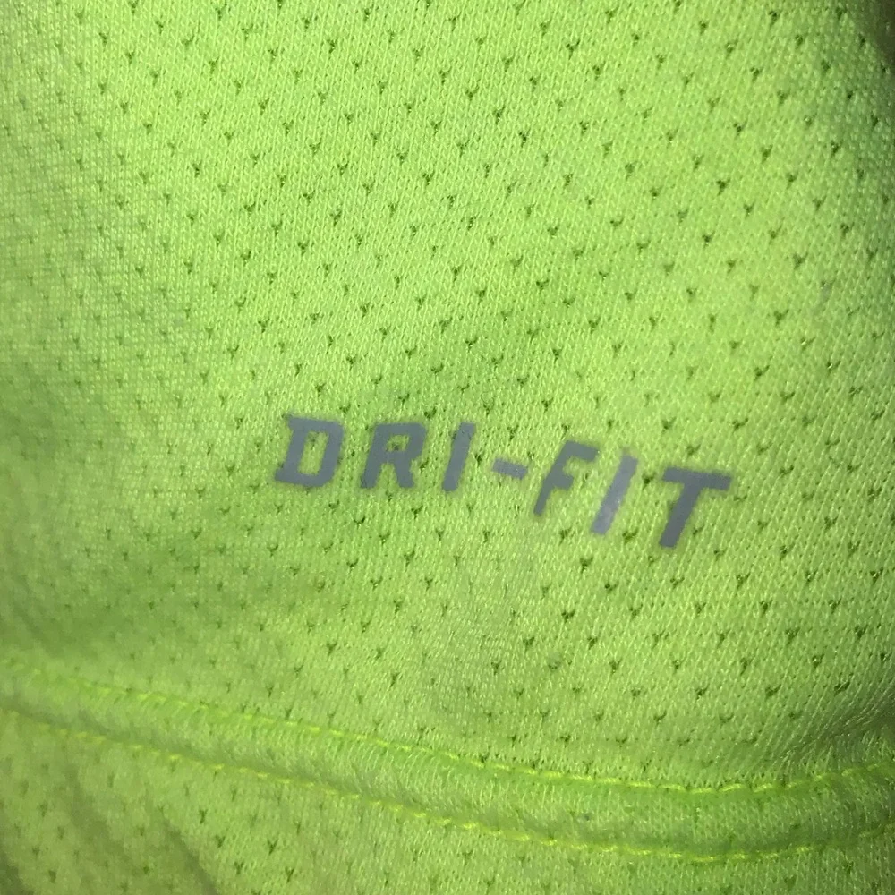 Nike Dri Fit Women’s Chartreuse Workout Running Tank Size Medium - Picture 2 of 6